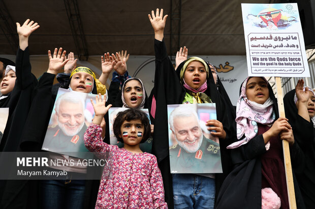 راهپیمایی روز جهانی قدس در تهران صبح جمعه ۹ اردیبهشت ۱۴۰۱ با حضور گسترده مردم برگزار شد
