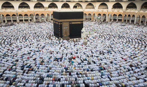 Millions of Muslims around world celebrating Eid al-Fitr 