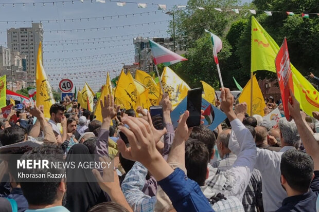 رجزخوانی فاطمیون در راهپیمایی روز قدس مشهد