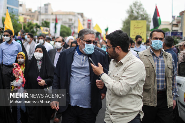 علی شمخانی دبیر شورای عالی امنیت ملی در راهپیمایی روز جهانی قدس مردم تهران حضور دارد