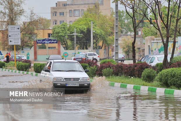 آب گرفتگی معابر در اردبیل