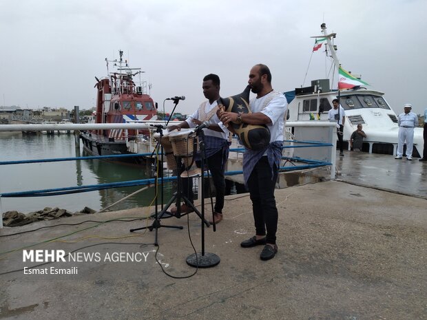 Iranians mark Persian Gulf National Day