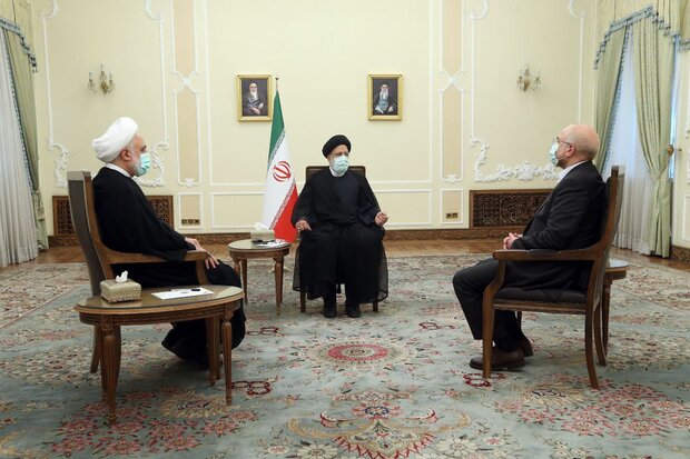 ایران کی تینوں قوا کے سربراہان کا اجلاس/ سبسڈی کے موضوع پر تبادلہ خیال