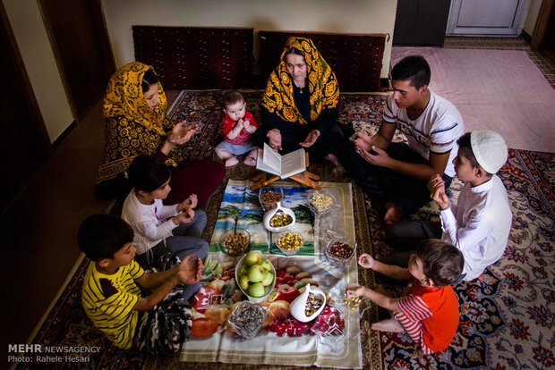 خوشه چینی از خوان الهی/تراکمه با پخت«قوقون»به استقبال عید می روند