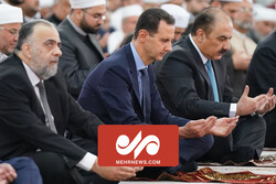 نماز عید فطر در دمشق با حضور بشار اسد اقامه شد