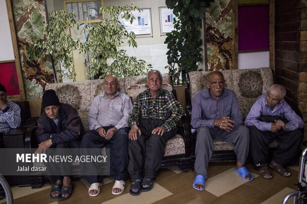  ۳۳۰ سالمند مازندران در مراکز شبانه روزی نگهداری می شوند