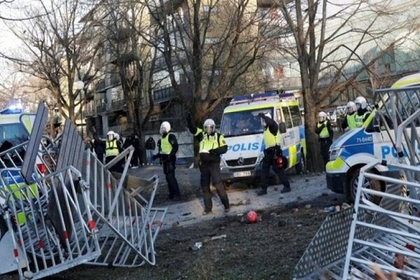 السويد.. أحداث شغب احتجاجاً على حرق زعيم "الخط المتشدد" للقرآن