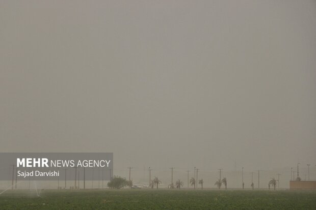 هوای شیراز برای گروه های حساس ناسالم شد