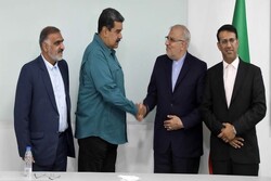 Iran oil min, Venezuela pres. discuss overcoming US sanctions