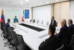 دیدار وزیر نفت ایران و رئیس‌جمهور ونزوئلا/ تاکید بر توسعه همکاری مشترک در حوزه انرژی