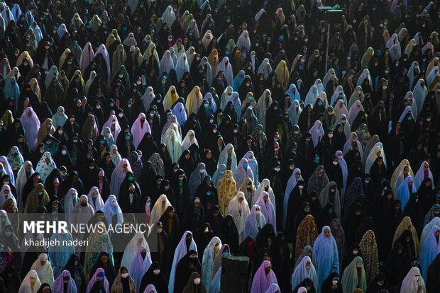 برپایی نماز عید فطر در مصلی اصفهان