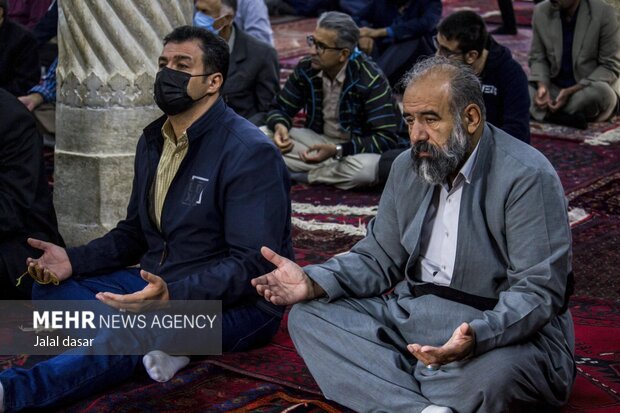 Muslims across Iran perform Eid al-Fitr prayer