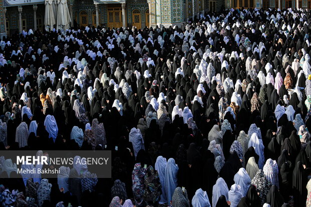 Muslims across Iran perform Eid al-Fitr prayer