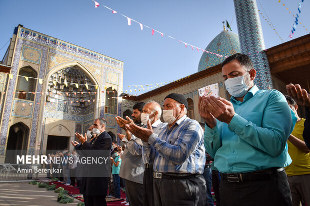 اقامه نماز عید سعید فطر در شیراز