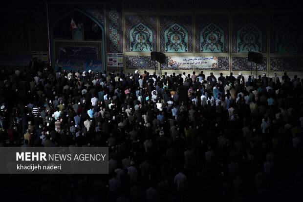 برپایی نماز عید فطر در مصلی اصفهان