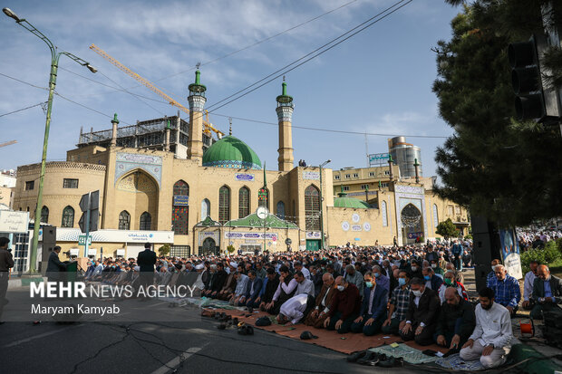 نماز عید سعید فطر صبح روز دوشنبه ۱۳ اردیبهشت ماه ۱۴۰۰ در میدان شهید طهرانی مقدم تهران اقامه شد