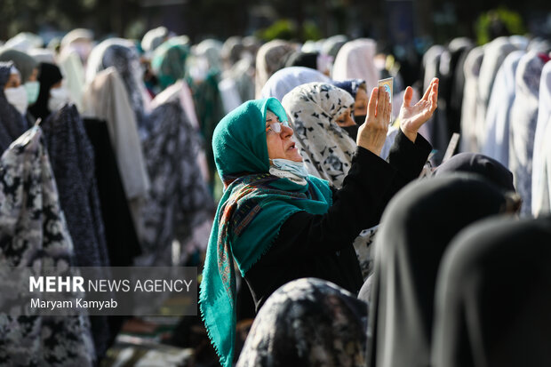 اقامة صلاة عيد الفطر في جميع انحاء الجمهورية الاسلامية الايرانية