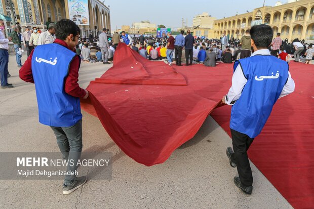 نماز عید سعید فطر در امامزاده سید جعفر محمد(ع) یزد