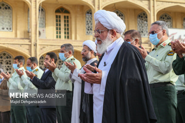 نماز عید سعید فطر در امامزاده سید جعفر محمد(ع) یزد