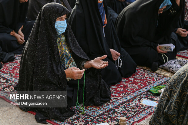 نماز عید سعید فطر در امامزاده سید جعفر محمد(ع) یزد