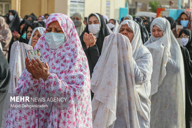 نماز عید سعید فطر در امامزاده سید جعفر محمد(ع) یزد