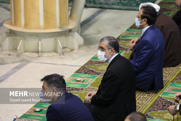  غلامحسین اسماعیلی  رئیس دفتر رئیس‌جمهور در نماز عید سعید فطر در دانشگاه تهران حضور دارد