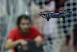رقابت ربات‌های پرنده در شانزدهمین مسابقات ربوکاپ