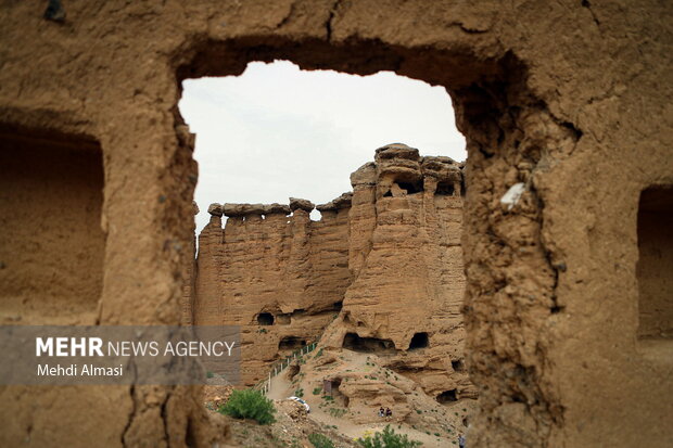 قلعه بهستان در شهرستان ماهنشان