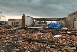 Extensive damage in Texas, Oklahoma as tornadoes roar through