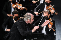 Tehran Symphony Orchestra concert performed at Vahdat Hall  