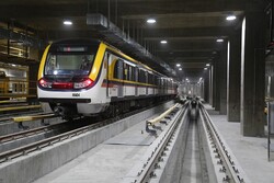افزایش تعداد قطارها در خط ۵ مترو همزمان با اجتماع سلام فرمانده