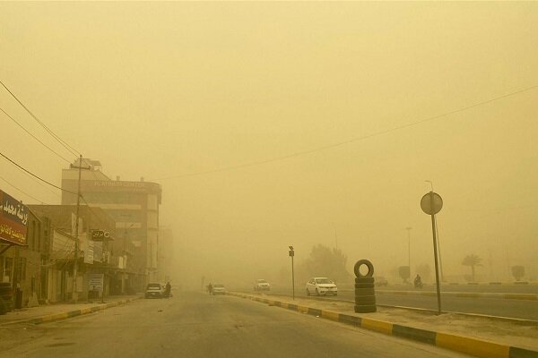 طوفان شدید گرد و غبار در عراق و وزش بادهای ویرانگر در عربستان