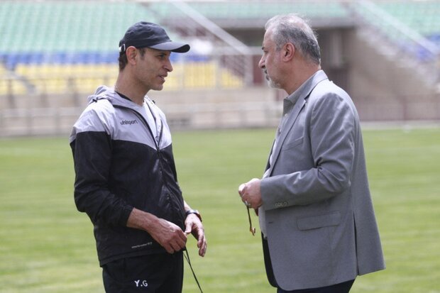 جلسه با گل‌محمدی تکلیف بازیکنان جدید یا مازاد را مشخص می‌کند