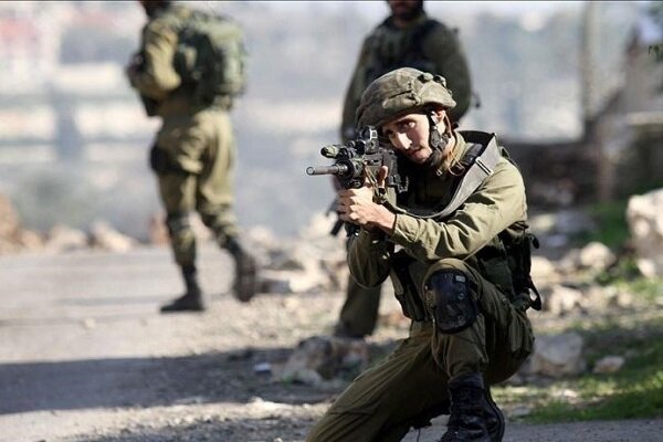 مغربی کنارے پر صہیونی فوجیوں کا وحشیانہ حملہ/ متعدد فلسطینی گرفتار