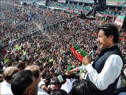 عمران خان کا لانگ مارچ اختتام پذیر/ حکومت سے 6 روز میں انتخابات کرانے کے اعلان کا مطالبہ