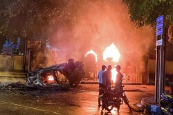 منزل نخست‌وزیر سریلانکا به آتش کشیده شد