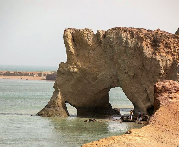 روزنه دریا در جزیره هرمز فرو ریخت