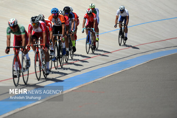 مسابقات انتخابی تیم‌های ملی دوچرخه سواری پیست آقایان بعدازظهر امروز با حضور ۳۵ رکاب زن در مجموعه ورزشی آزادی تهران برگزار شد