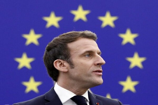 Macron proposes new political union for non-EU countries