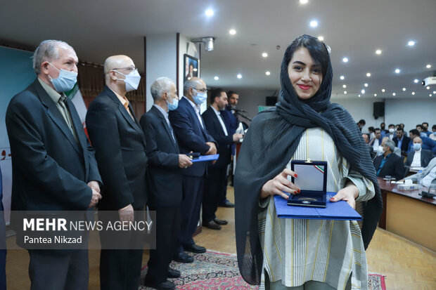 Winners of 26th Student Scientific Olympiad honored in Tehran
