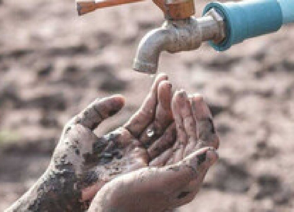 مصرف ۷۵ درصد آب در حوزه کشاورزی/ متولی آب یک وزارتخانه شود