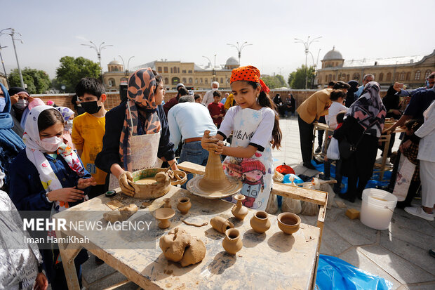 کارگاه سفالگری برای کودکان