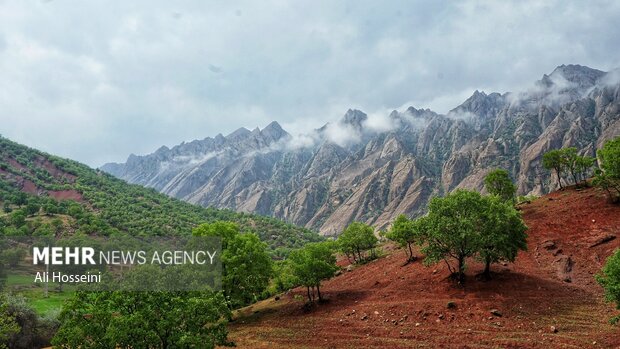 مهراب کوه لرستان