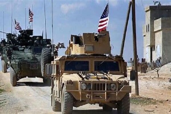 خروج کاروان نظامی آمریکا از حومه «الحسکه» سوریه برای ورود به عراق