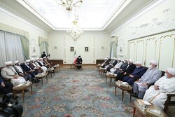 الرئيس الإيراني يؤكد على الوحدة في العالم الاسلامي