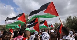 آلاف الفلسطينيين يحيون ذكرى النكبة مؤكدين أن ممارسات الاحتلال لن تنال من عزيمتهم