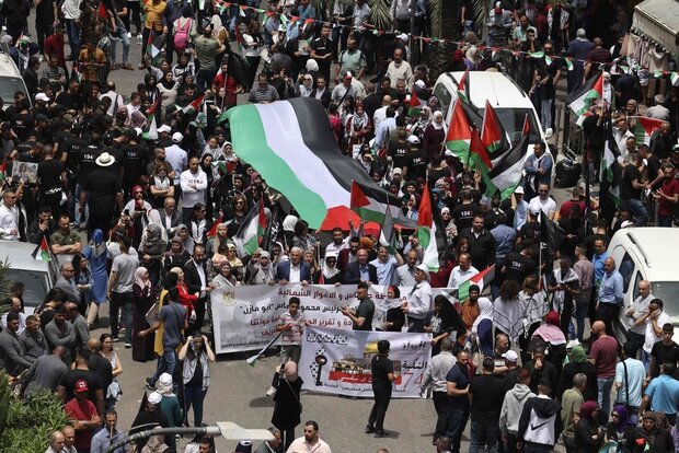 تجمع هزاران فلسطینی در رام الله به مناسبت یوم النکبه+ تصاویر