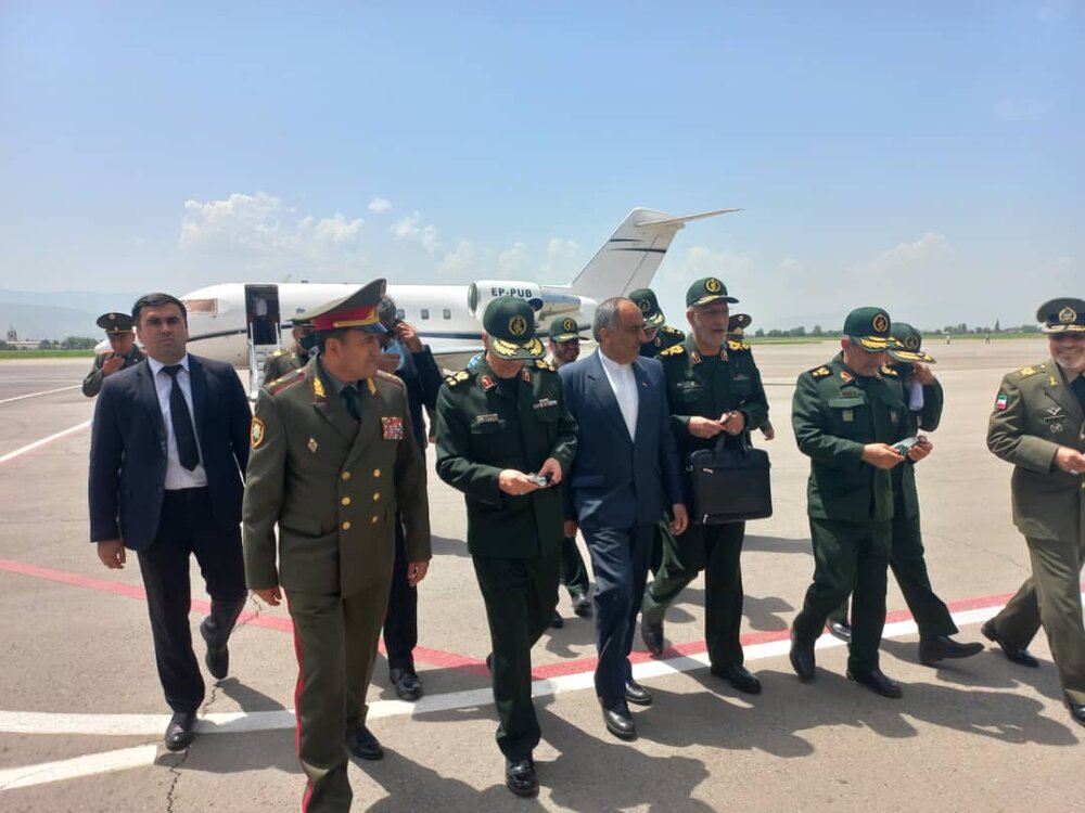 میجر جنرل باقری تاجیکستان کے دارالحکومت دوشنبہ پہنچ گئے