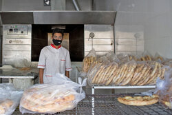 انجام بیش از ۱۰۰۰ مورد بازرسی از نانوایی‌های آبادان