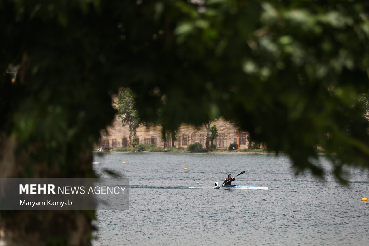 برخورد قایق موتوری با دختر ورزشکار در رودخانه بابلرود